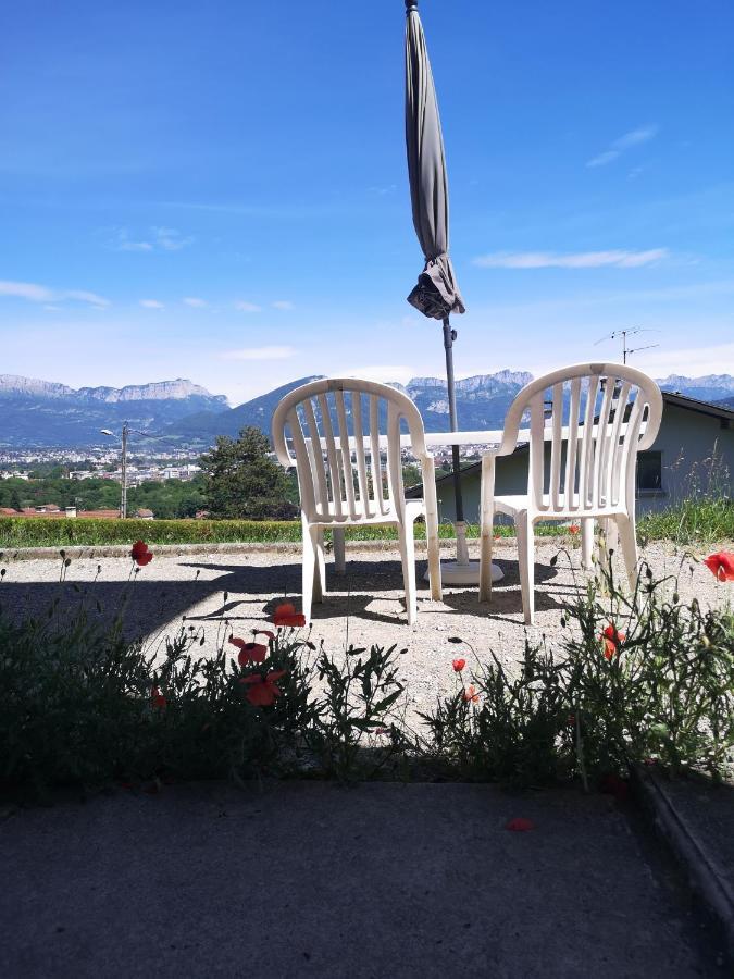 Studio Bellevue Appart Independant Renove 2024 Piscine Parking Proche Centre Annecy Poisy Buitenkant foto